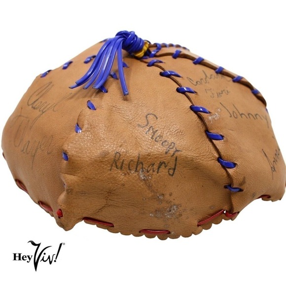 Vintage Child Size Brown Leather Beanie Cap w Family Friends Autographs -Hey Viv - Picture 6 of 7